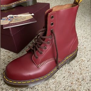 NEW Dr. Martens Oxblood 1460 UK8 Made in England